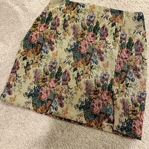 Wild Fable Neutral Floral Mini Skirt – Vintage Vibes 🌼